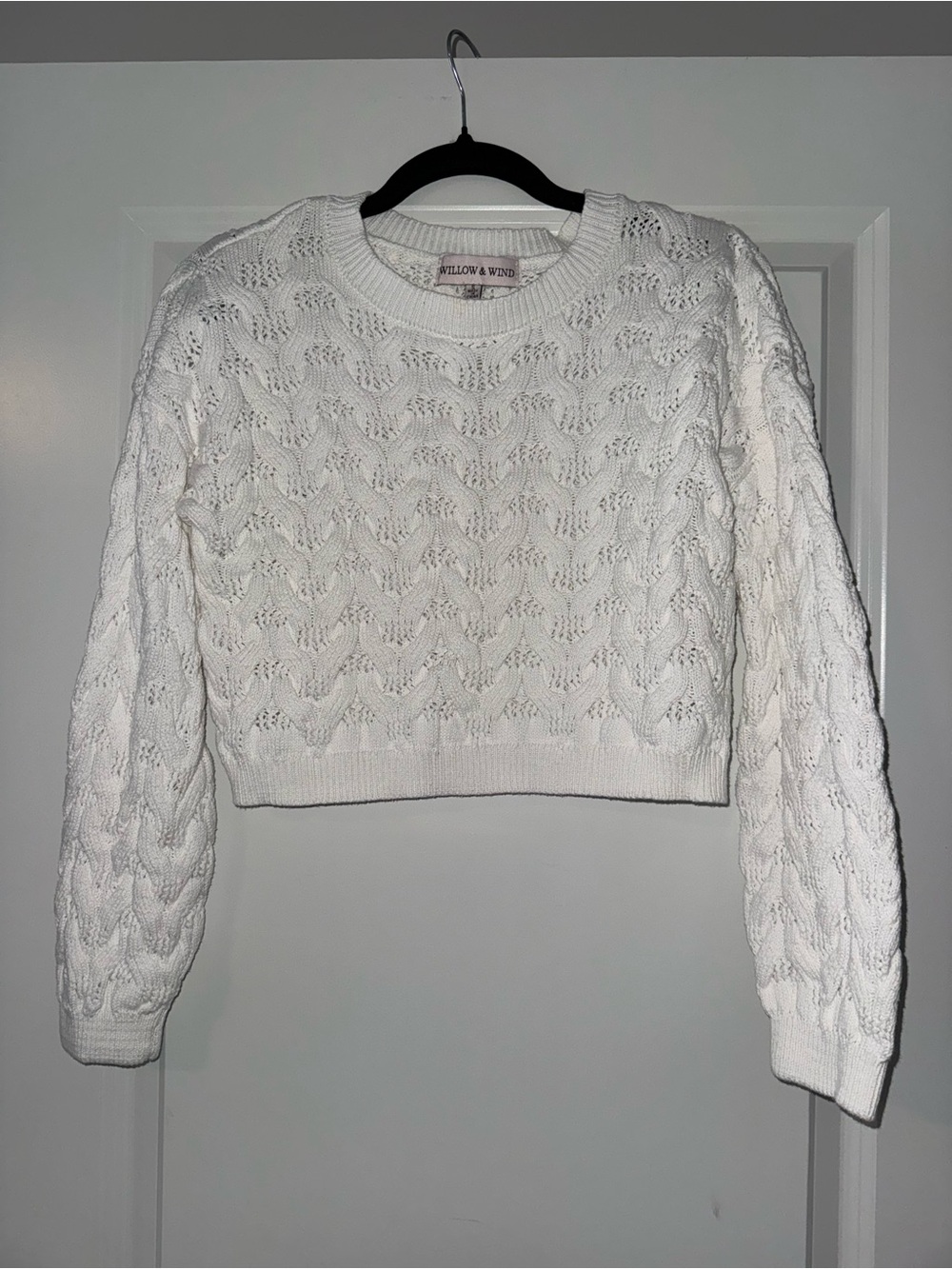 Willow & Wind White Cable-Knit Crewneck Sweater